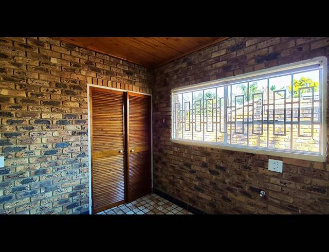 3 BEDROOM FREESTANDING FOR SALE IN SUNWARD PARK